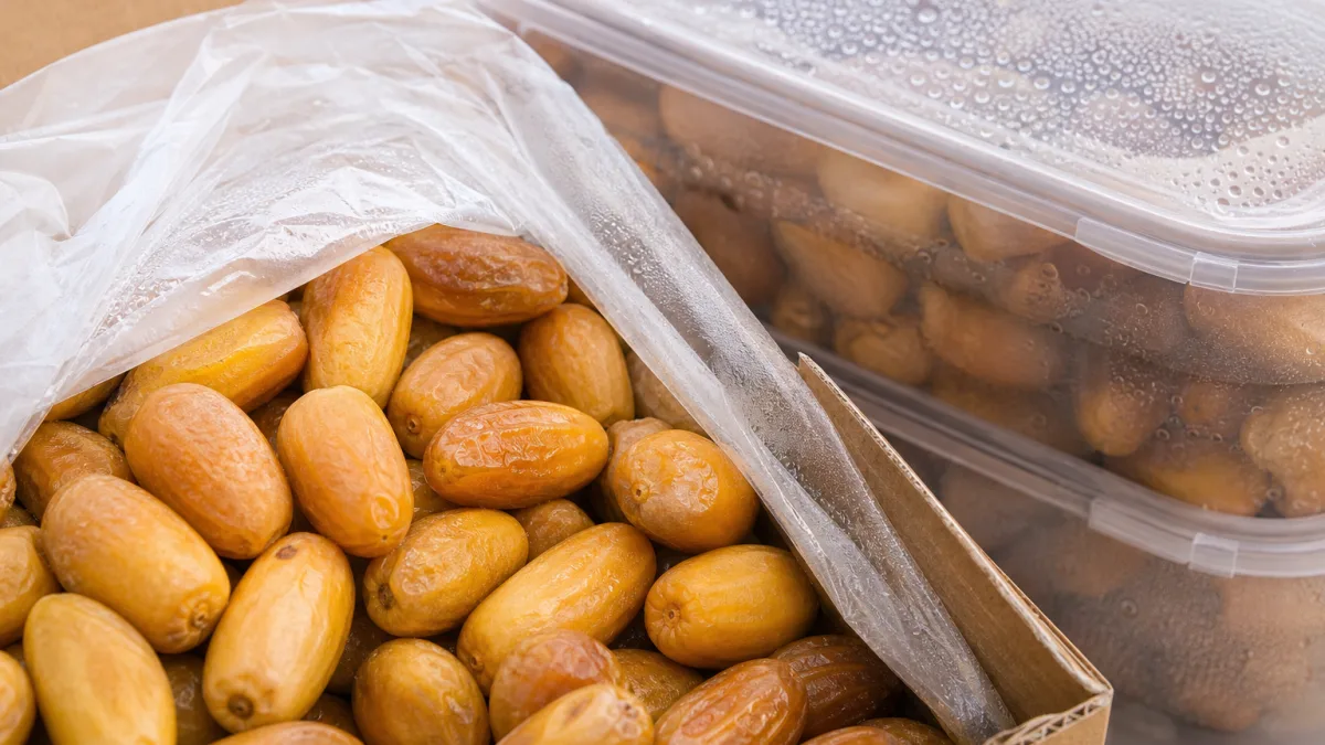 فروش خرما زاهدی شیراز بافت نیمه‌خشک و ماندگاری صادراتی