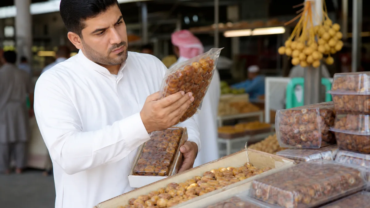 قیمت خرما زاهدی در بوشهر برای خرید خانوادگی بسته‌بندی‌شده