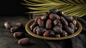 خرما زاهدی مروارید سیاه بافت نیمه‌خشک و ماندگاری تجاری
